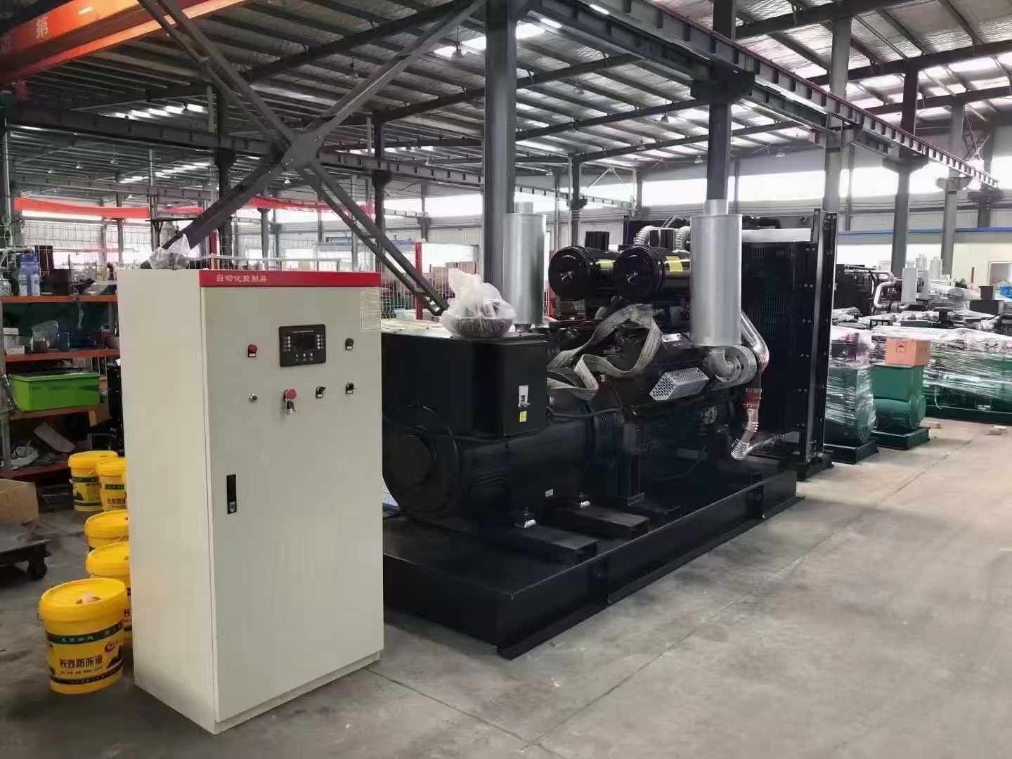 江北柴油发电机运行时的噪音和振动水平如何？